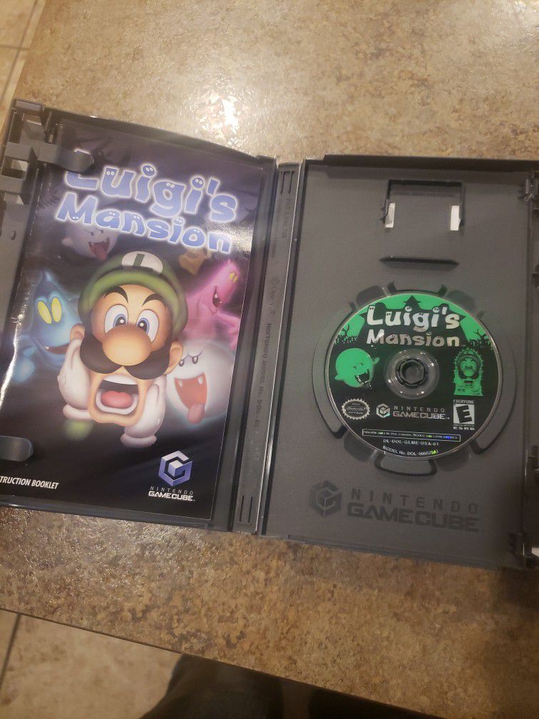 GameCube Luigi's Mansion With Manual $50 Pick Up Only In Glendale Works Great Condition Is Good