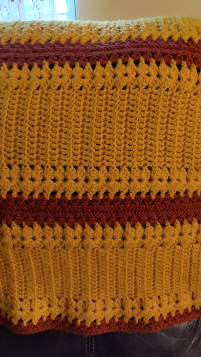 Washington Football Vintage Afghan Blanket Crochet NFL Fan Bedroom LivingroomThrow Red Gold
