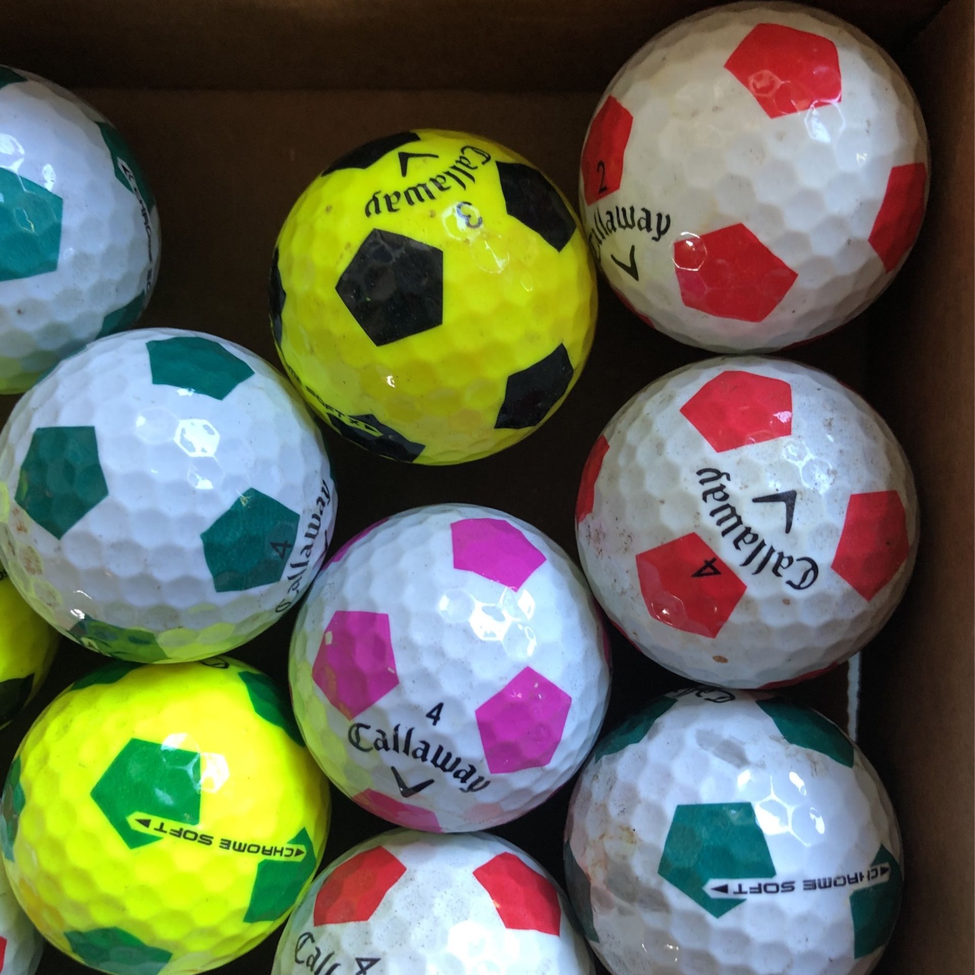 Box Of Callaway Truvis Golf Balls 18 Toal