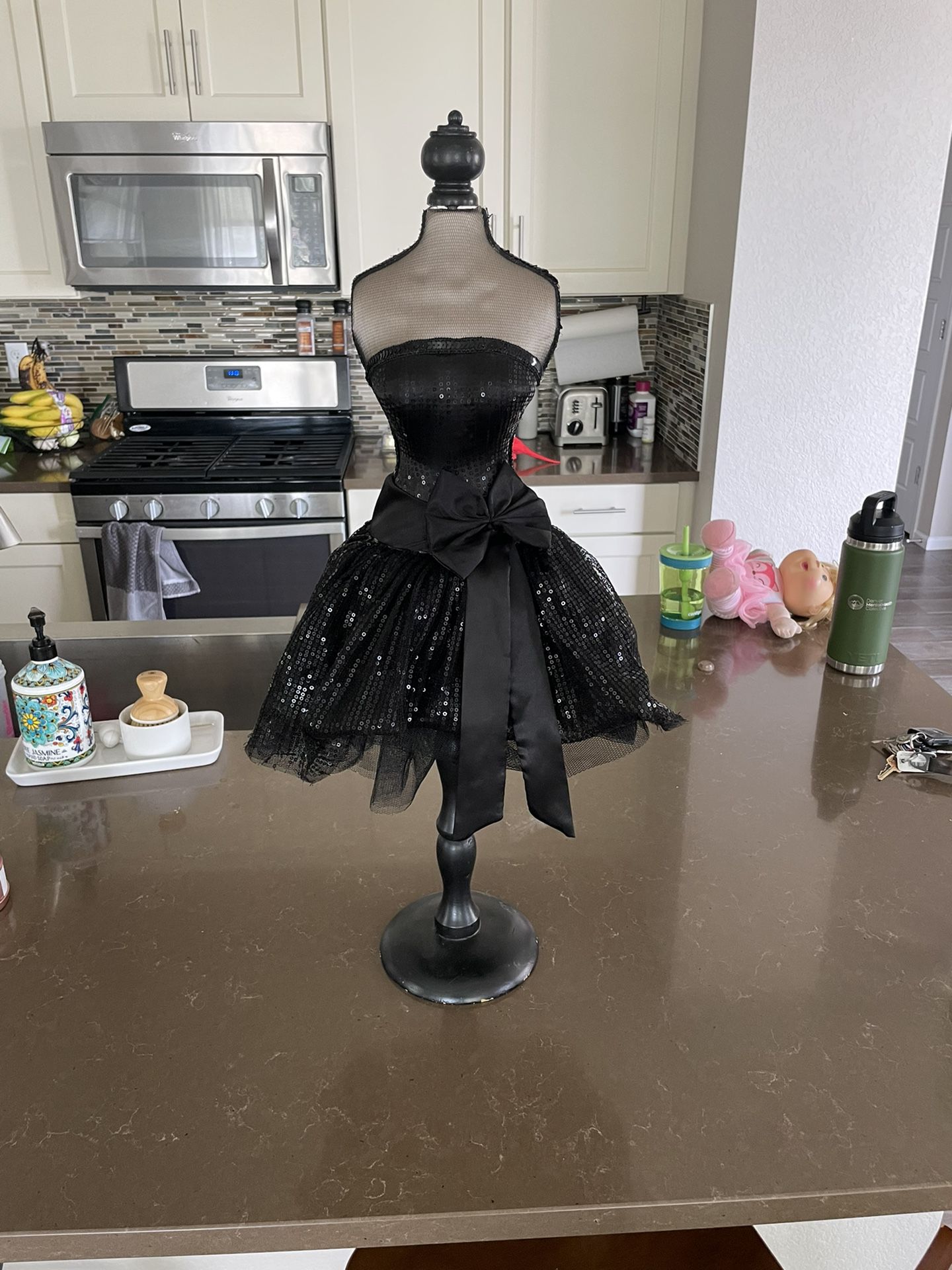 Lady Mannequin Dress