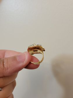 Brand new kids hello kitty ring .. one size .. $4 each  Thumbnail
