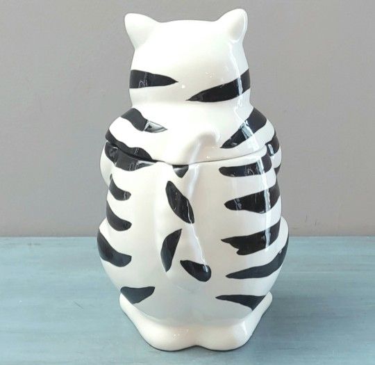Vintage Christmas Cat Canister