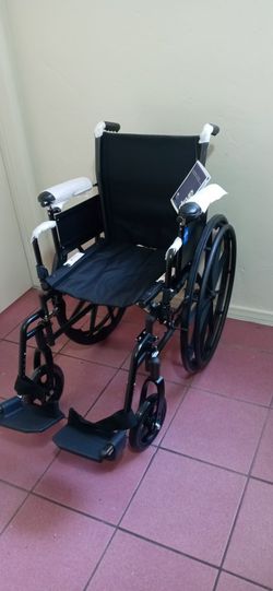 Ultralight Weight. Wheelchair. 18"   New New New  Thumbnail