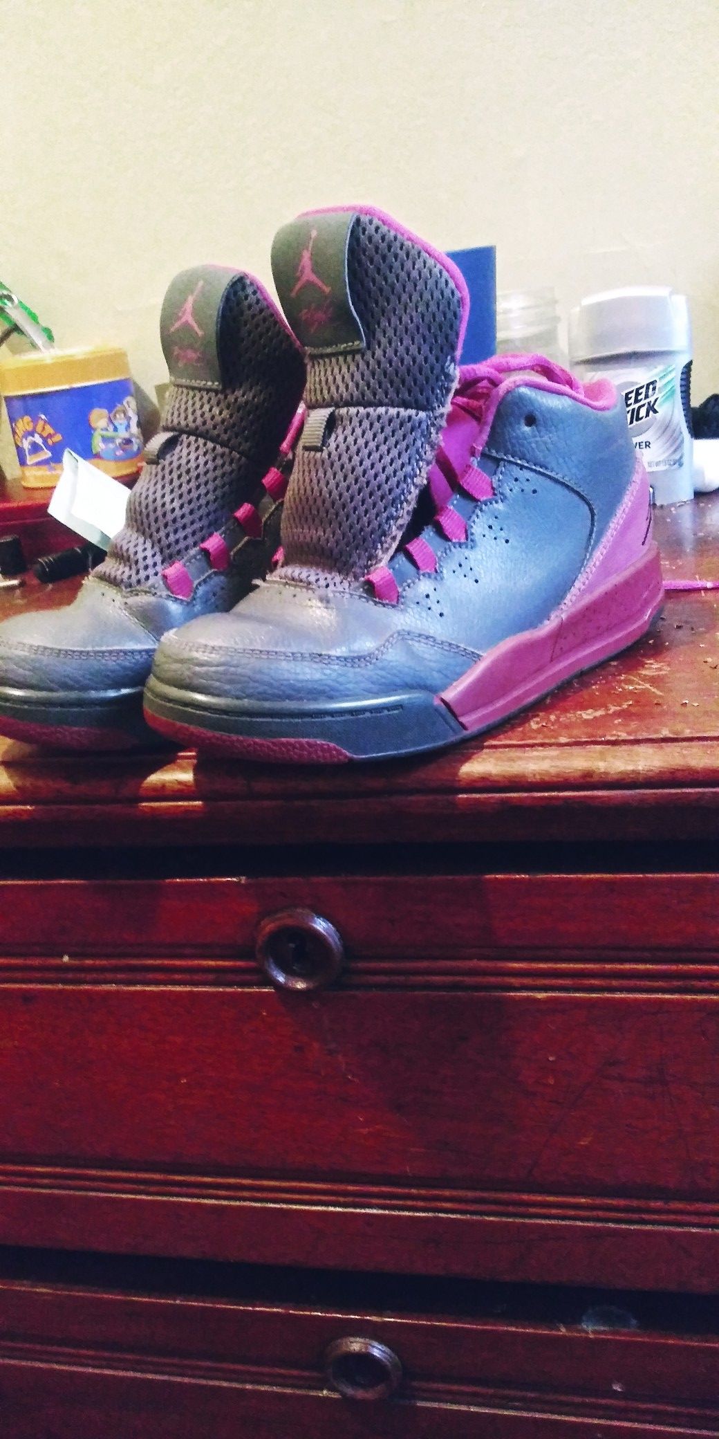 Jordan Flights Size 1Y
