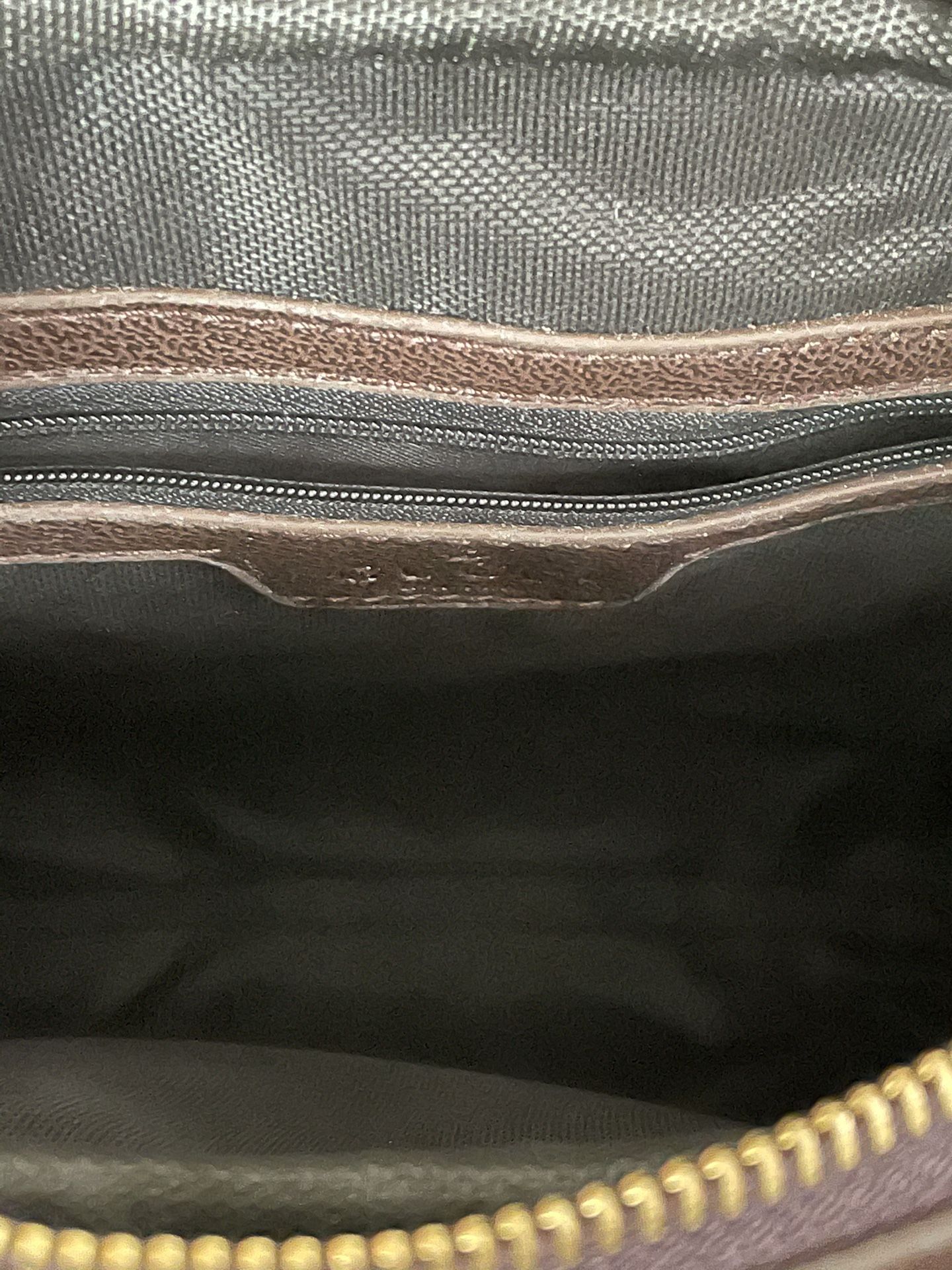 Gucci Bag Barely Used Looks New