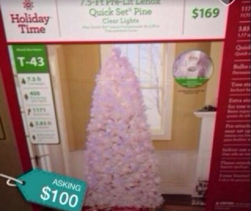Christmas tree 7.5 feet tree lights perfect condition