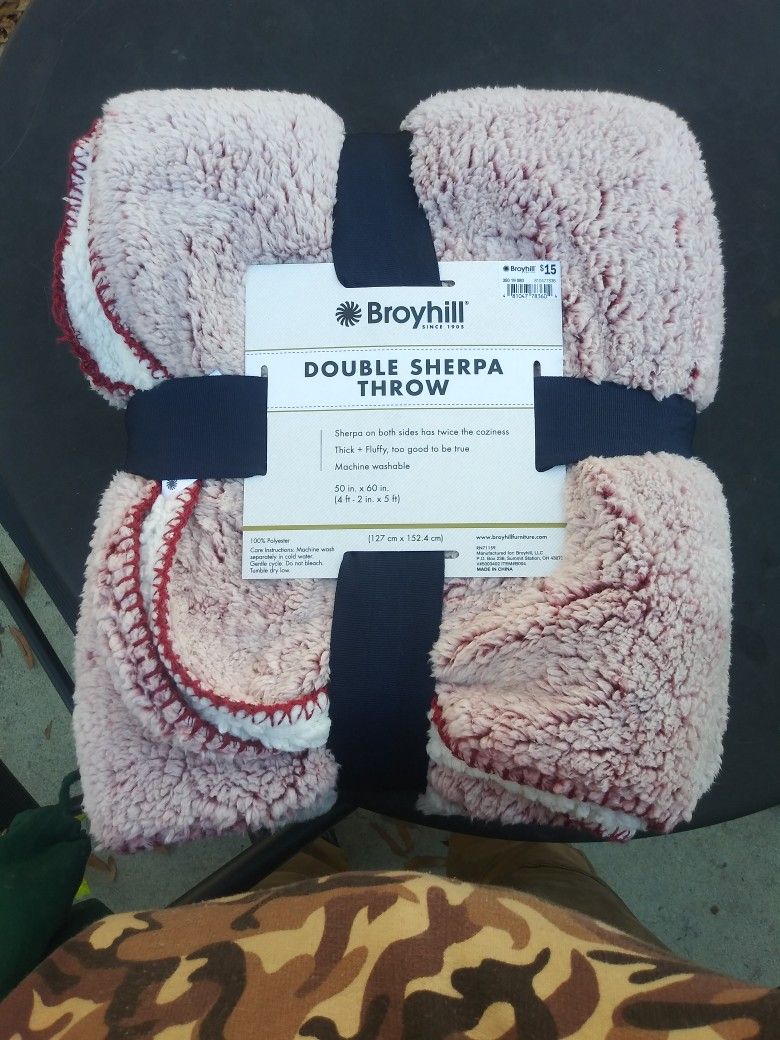 Double Sherpa Throw Blanket