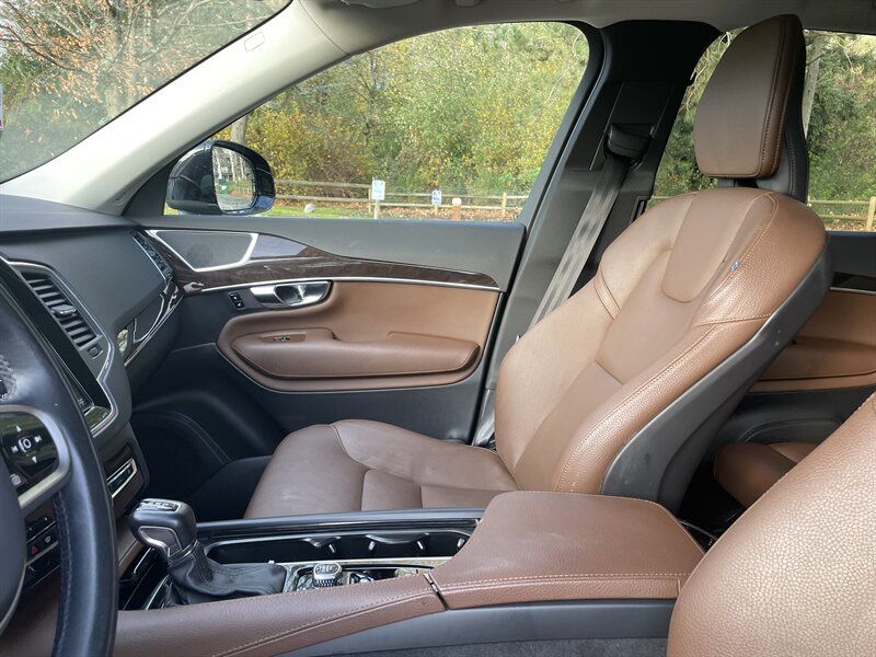 2019 Volvo XC90 T6 Momentum