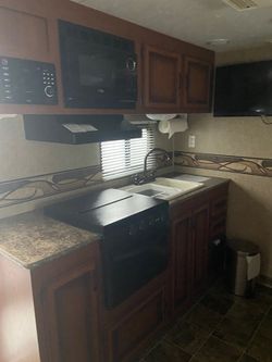 2015 KZ. Sportsmans  21 Ft Trailer,  Clean , Sleeps 4 , Ac , Refrigerator  , Bed , U Couch Dinning Table Ready To Go.  Title In Hand. 14 900.00 Thumbnail