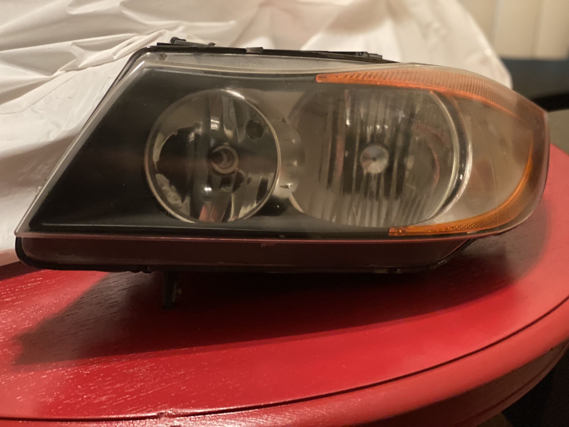 BMW E90 325i 328i 330i left headlight halogen OEM Valeo 6942725-07 W/ Ballast