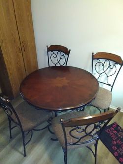 Solid white oak table top w/ 4 cushioned steel chairs Thumbnail