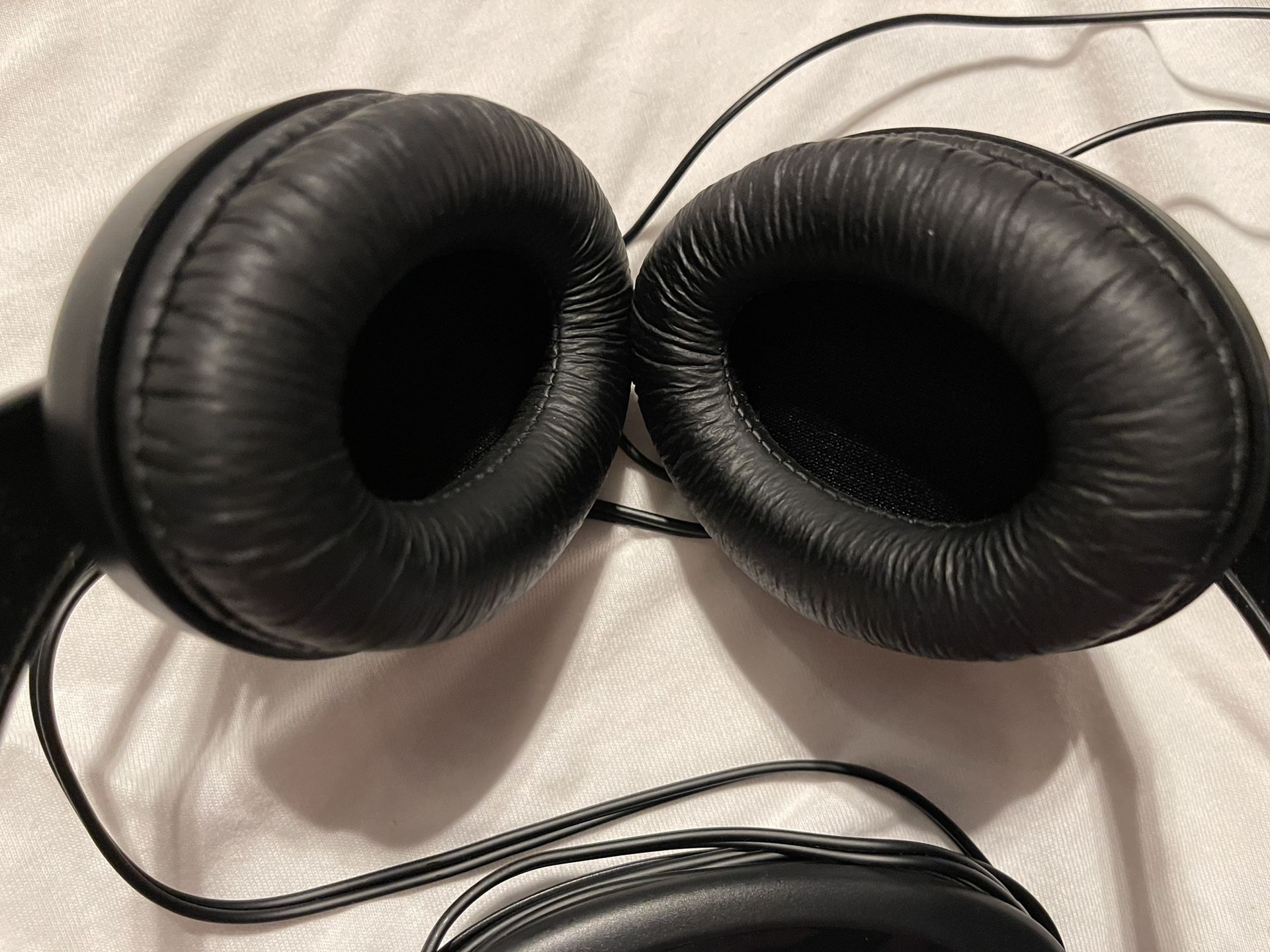 SENNHEISER PROFESSIONAL WIRED HEADPHONE