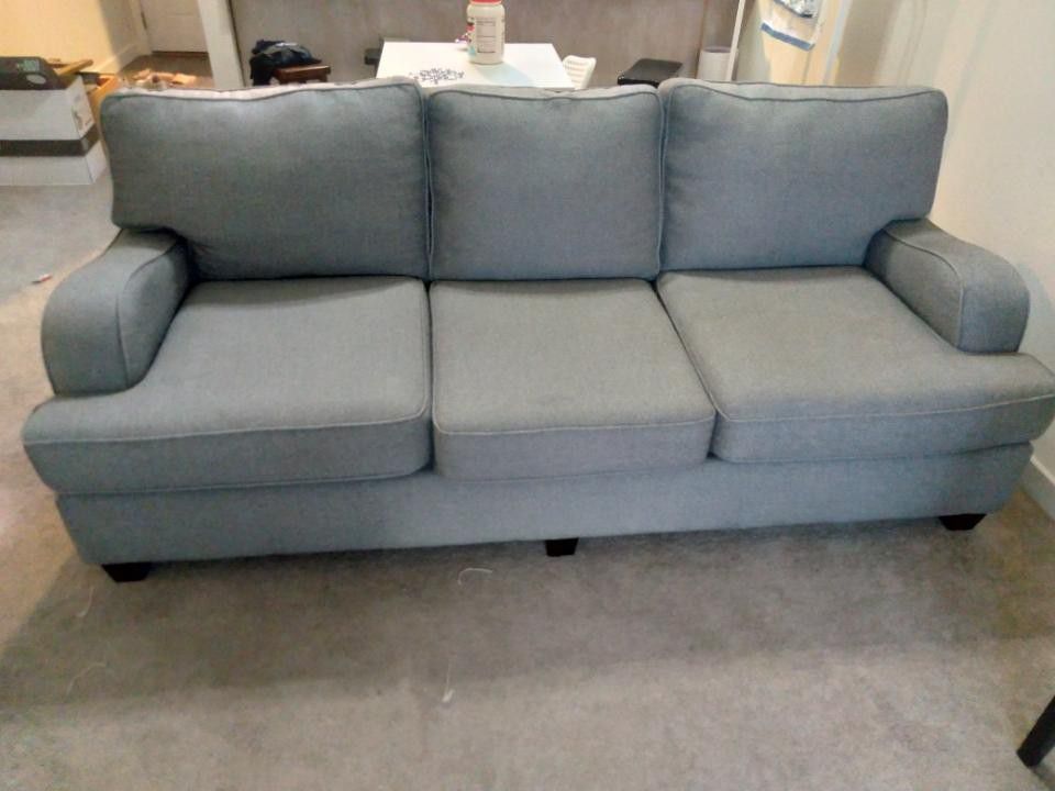 Almost Brand New..... Sofa Three Seater