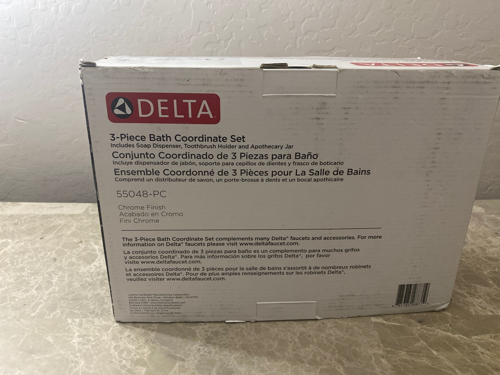 Delta 3-piece bath coordinate set