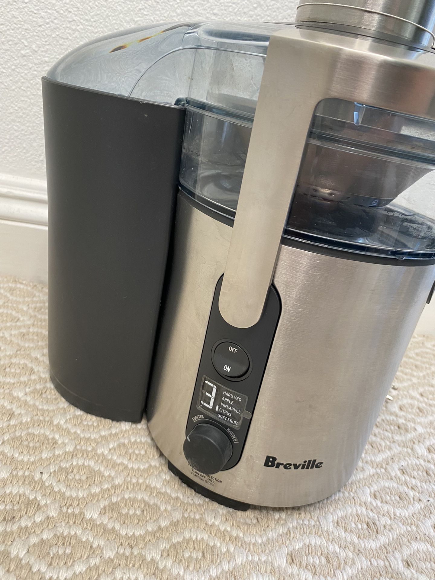 Breville The Juice Fountain Multi-Speed BJE510XL 5 Speed Stainless Steal Juicer