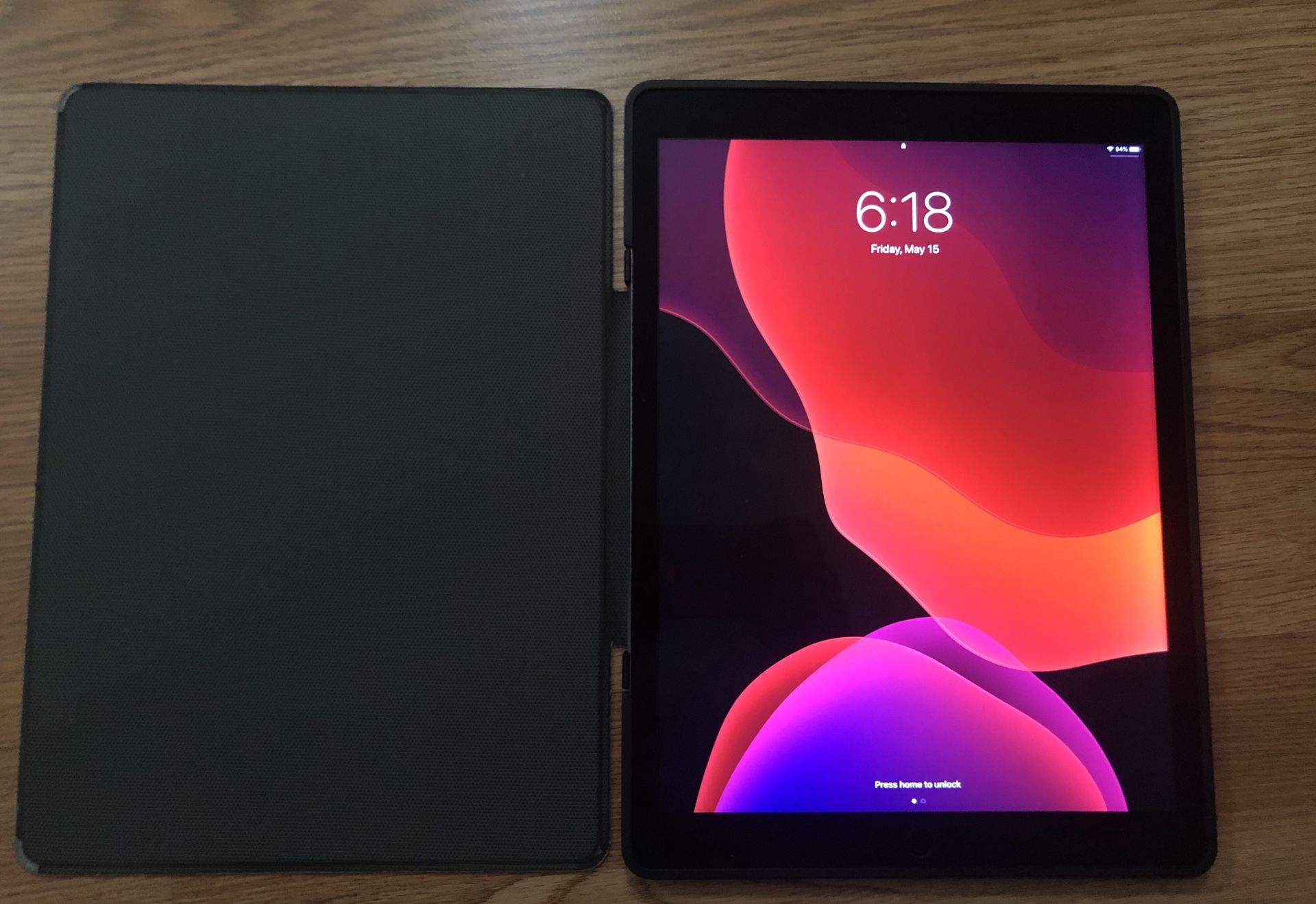 Apple iPad Pro 128gb ML0N2LL/A 12.9” 1ST GEN for Sale in Long Beach, CA ...