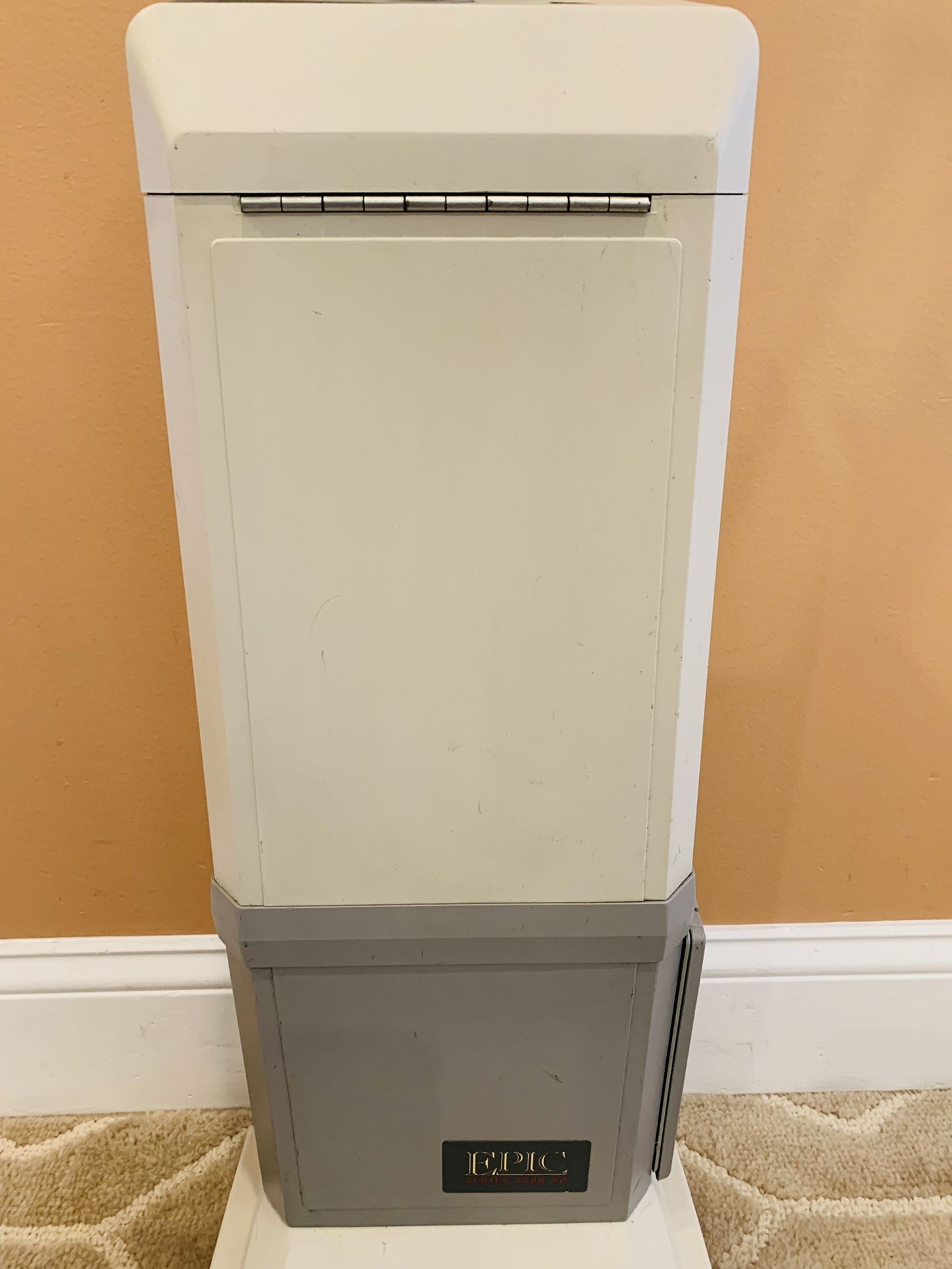 Electrolux epic upright vacuum cleaner