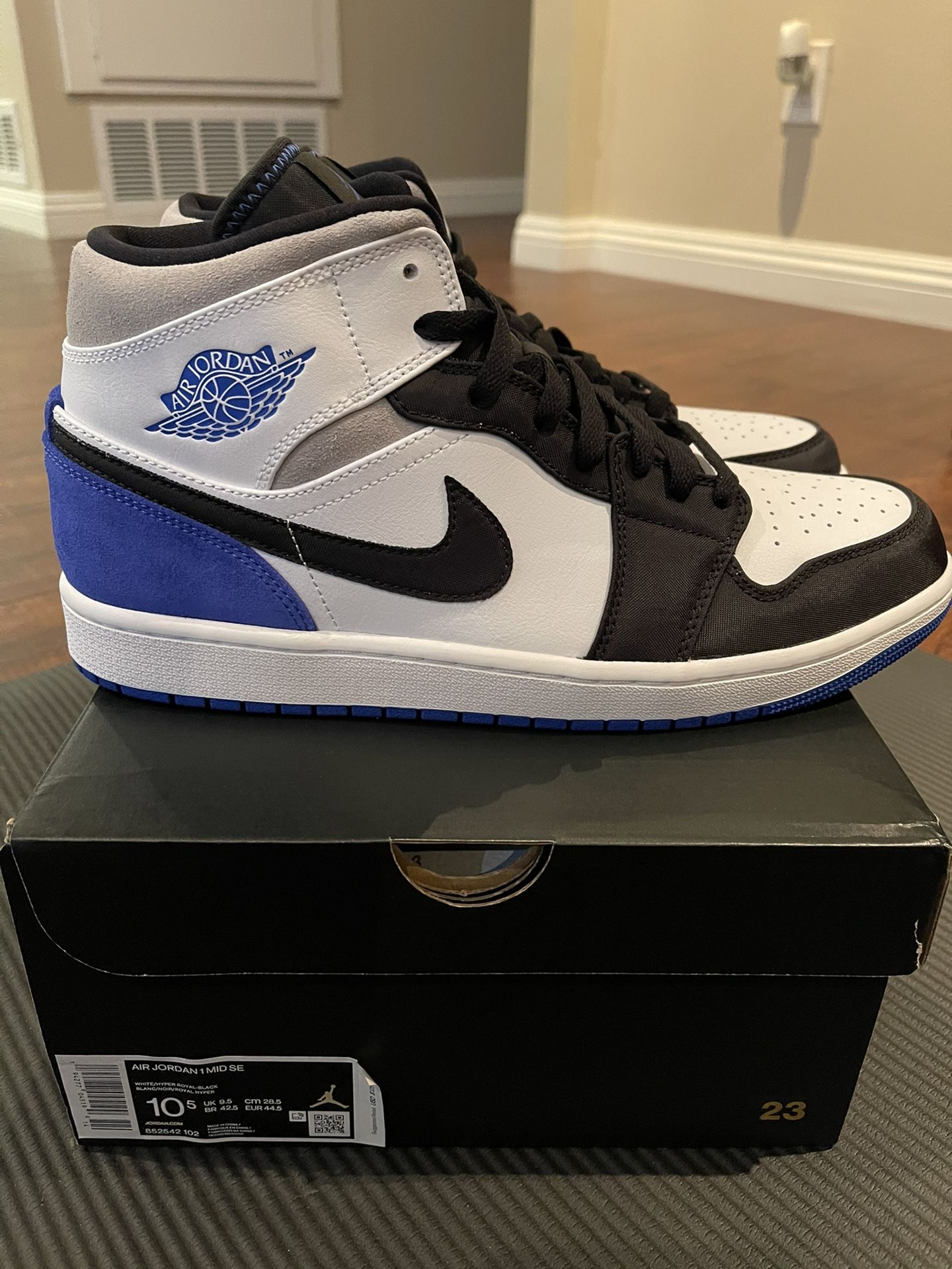 air jordan 1 mid union royal