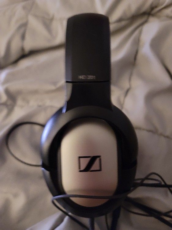 Sennheiser HD 201 Headphones