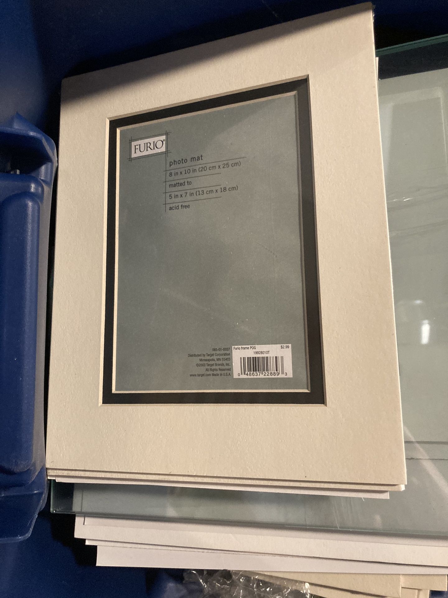 Lamps And Photos Frames