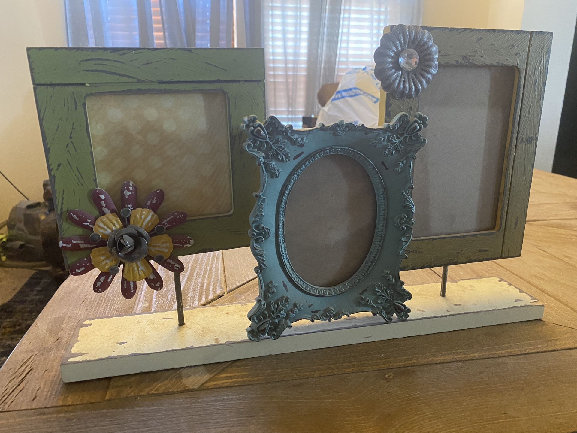 Shabby chic picture frame