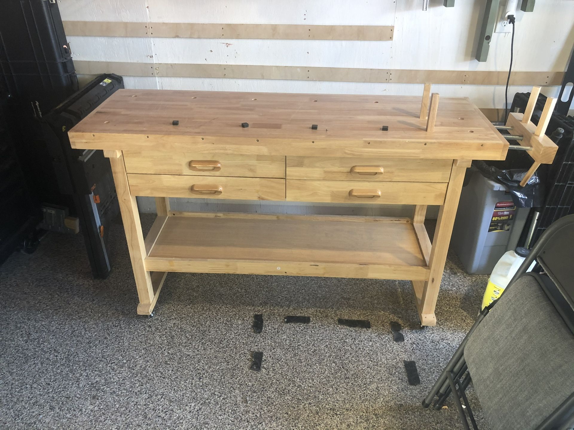 Harbor Freight Workbench with Vise for Sale in San Diego, CA OfferUp