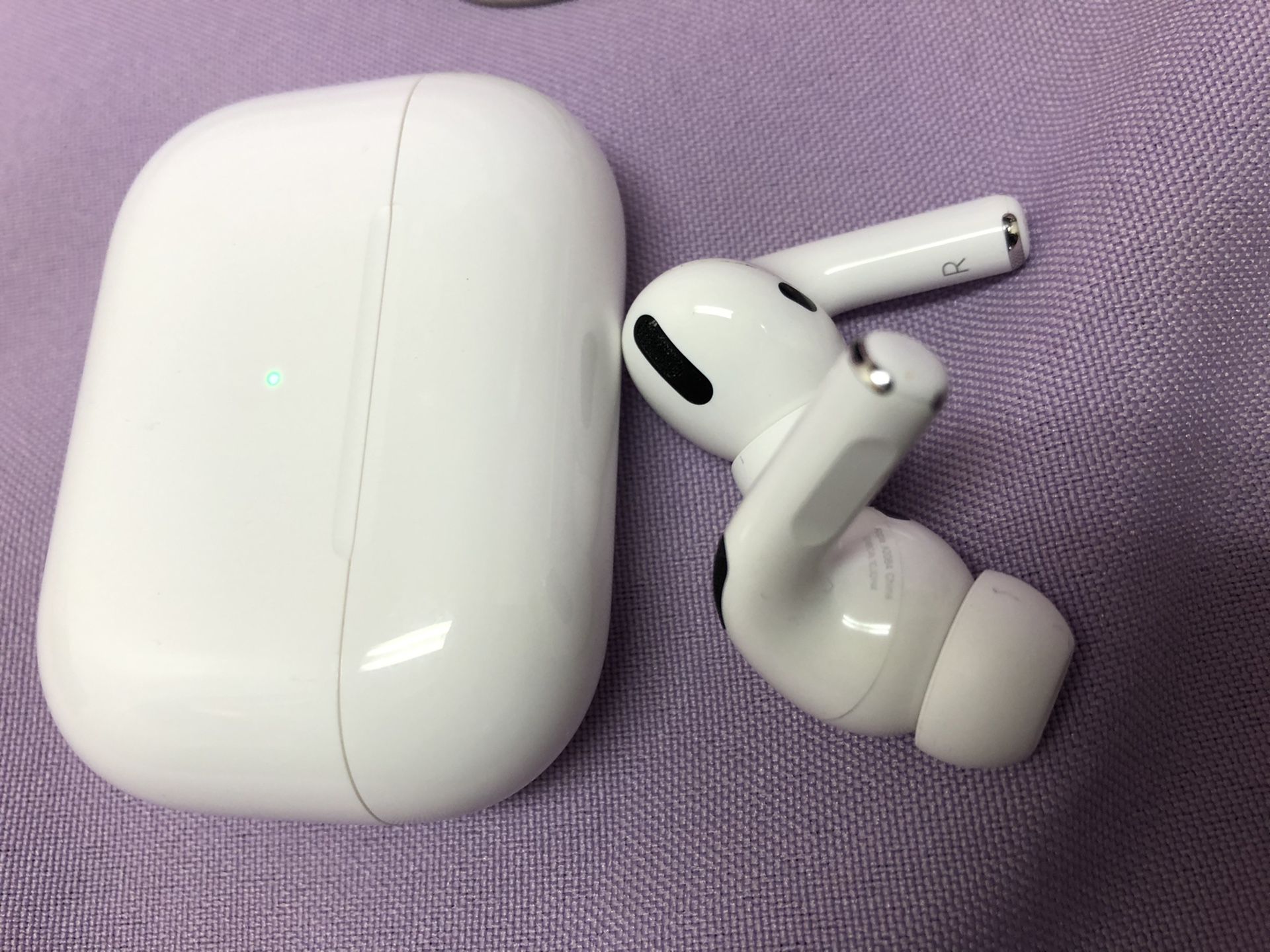 Apple AirPods Pro (A2084,A2083)- White A2190 Charging Case 