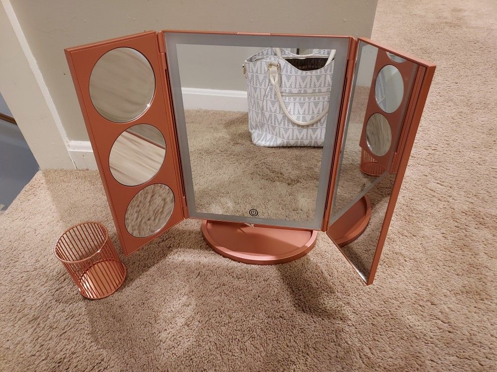 Mirrorvana TriFold Dimmable Light XL Vanity Mirror 160° swivel & Free Brush Holder