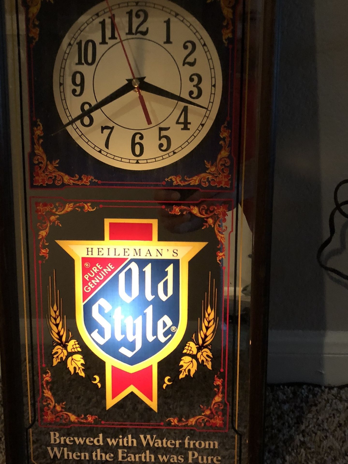 Beer Clock/Sign - Heileman’s Old style beer (light Up) for Sale in San 