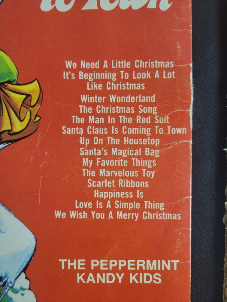 Christmas Set Santa Clause Is Coming To Town and The Little Drummer Boy Vinyl