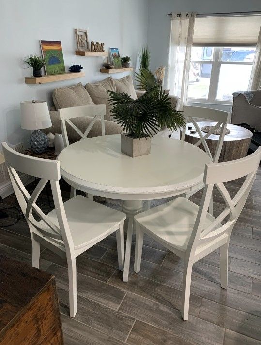 Round Table W/ 4 Chairs for Sale in Ind Hbr Bch, FL - OfferUp