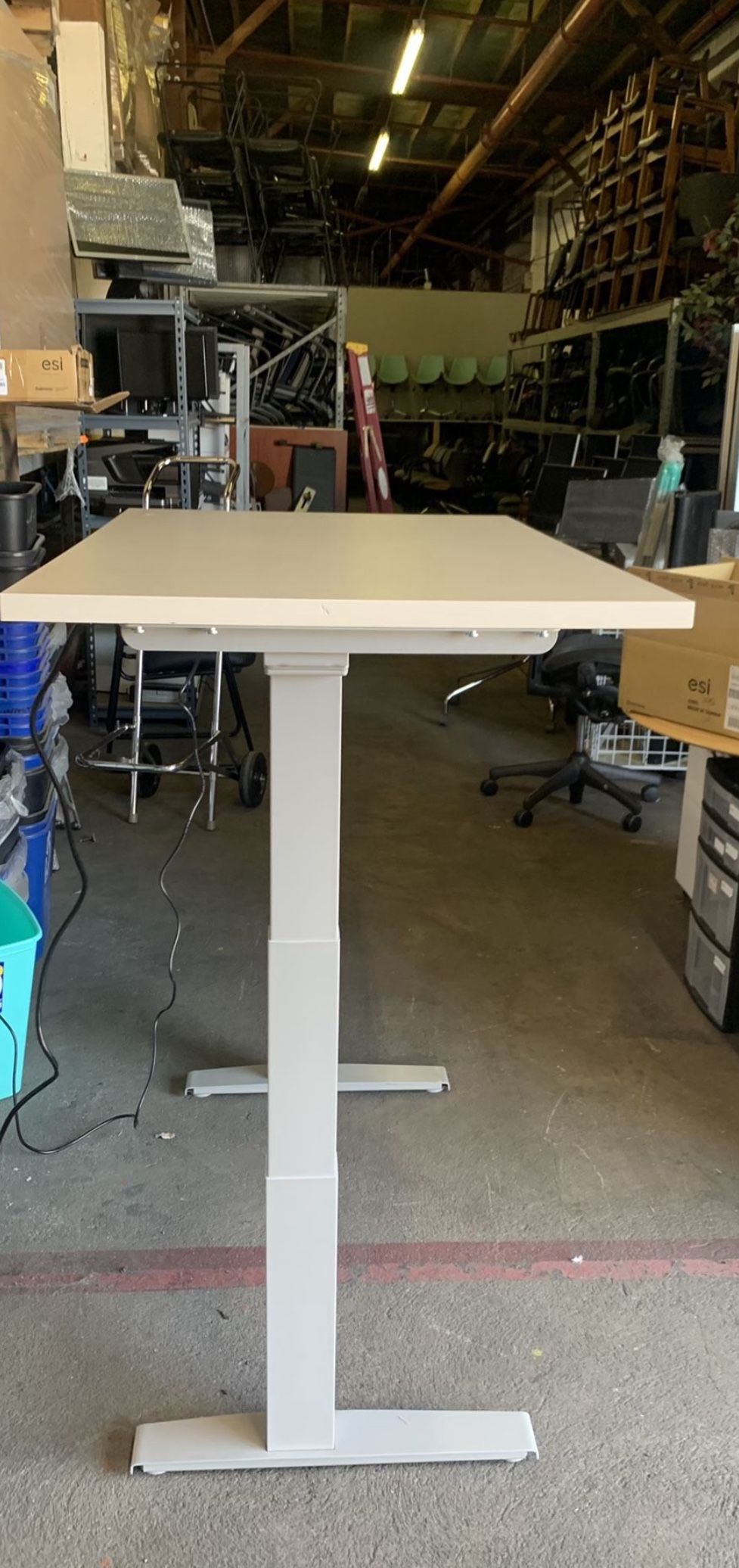 New Herman Miller Electric Standing Desk Stand Up Adjustable Height 48