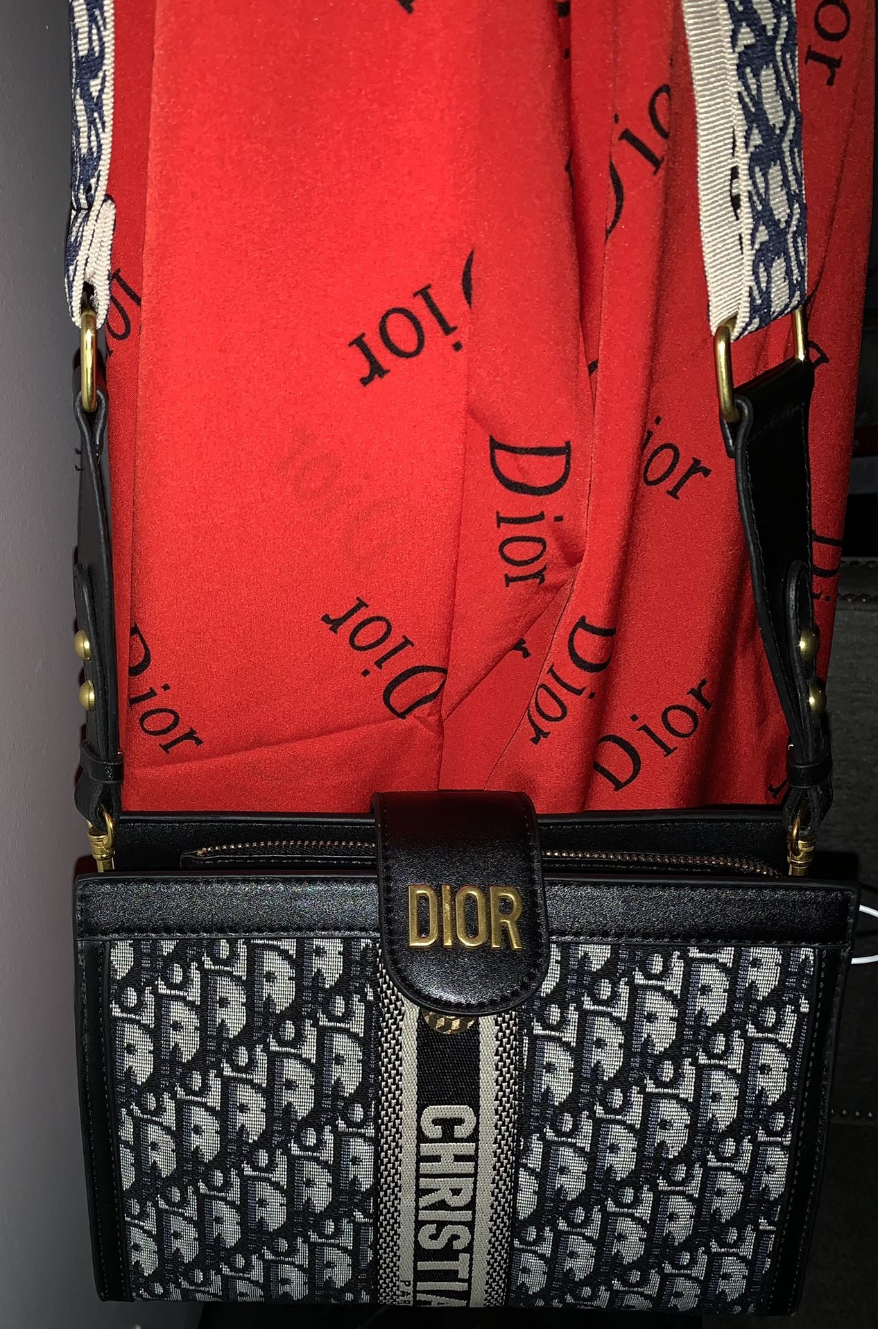 CD Crossbody