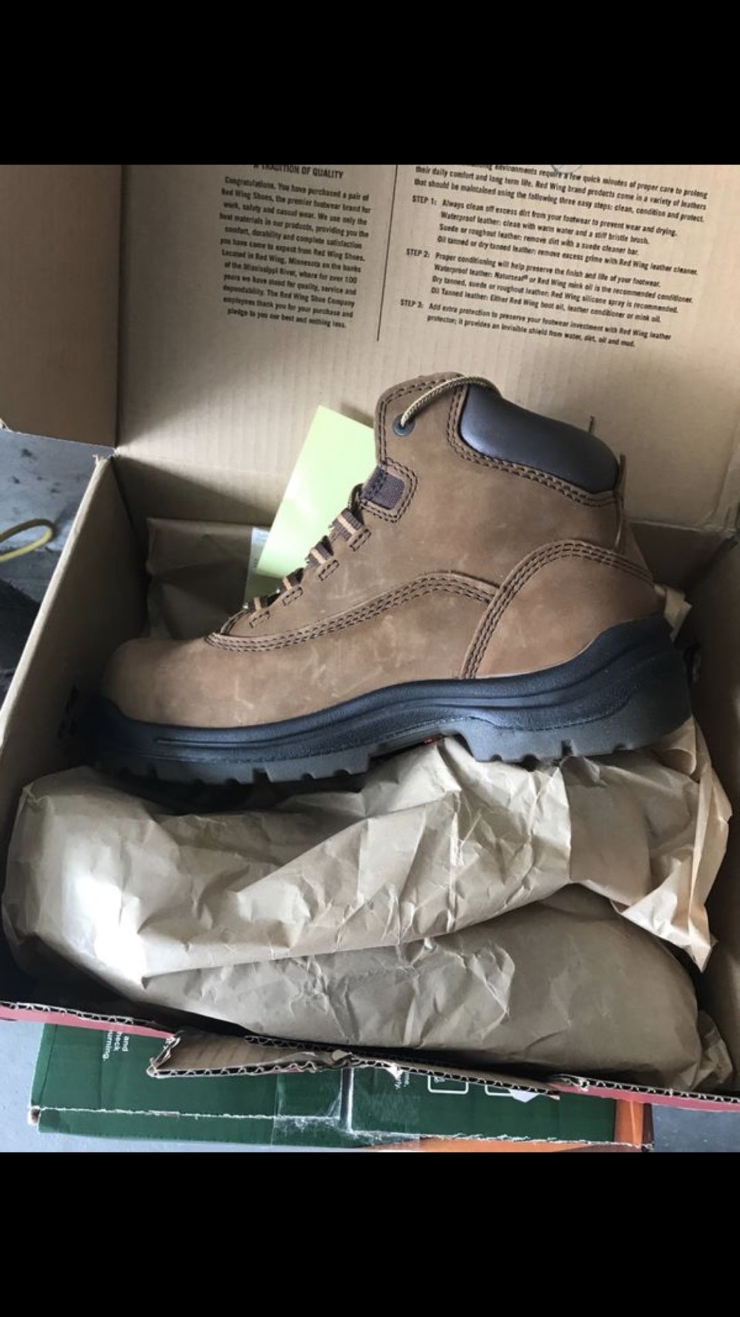 Size 10 Irish setter boots from red wing