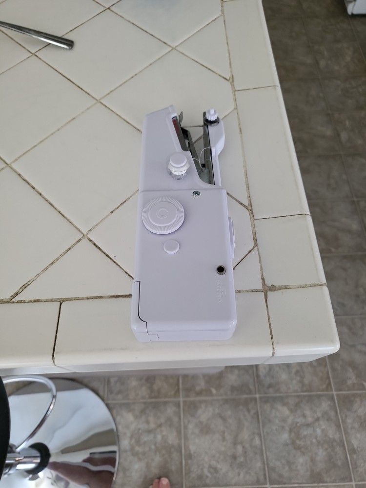 Handheld Sewing Machine