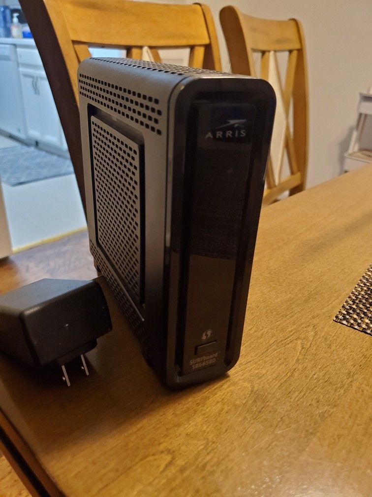ARRIS SURFboard SBG6580 DOCSIS 3.0 Modem/Router