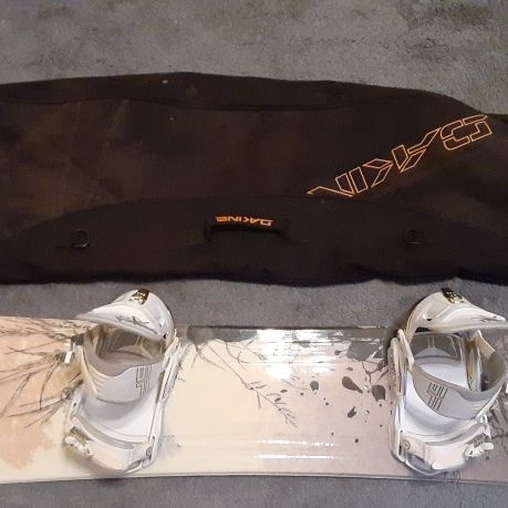 SNOWBOARD