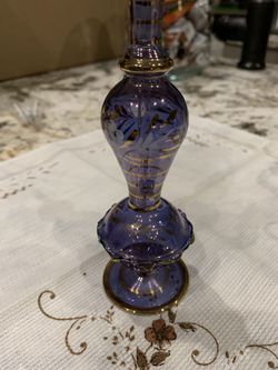 Beautiful Fragil perfume Bottle Thumbnail