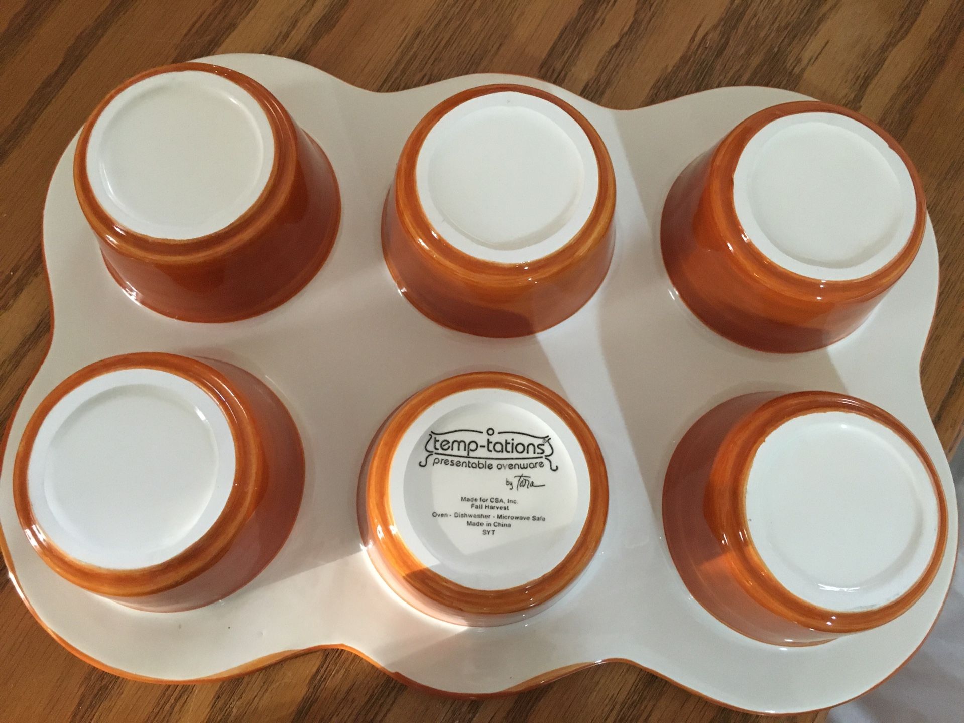 Temptations Fall Harvest Oval Baker & Muffin Pan