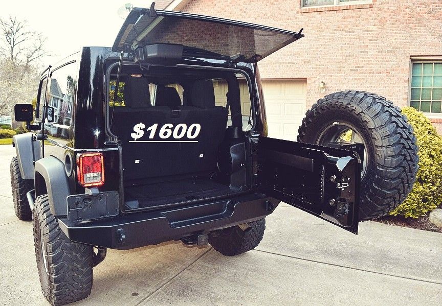 Selling a gently used 2010 Jeep Wrangler-4WD
