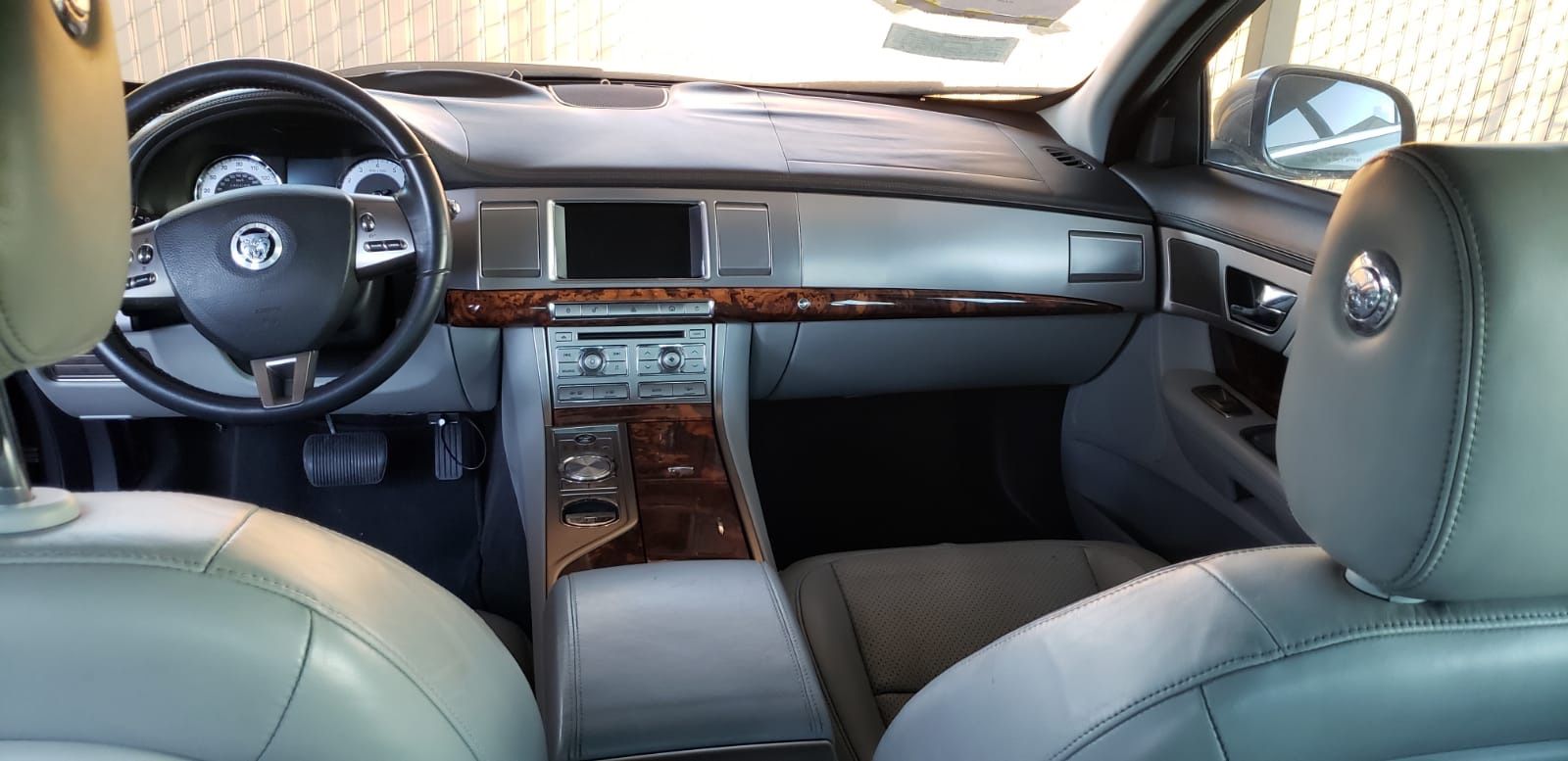 2011 Jaguar XF premium todo equipado detalle a la vista 150k millas motor trasmision ok gps llantas seminuevas $6500