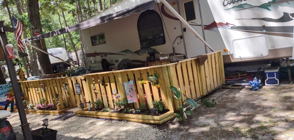 2016 Coachmen Camper On Lot