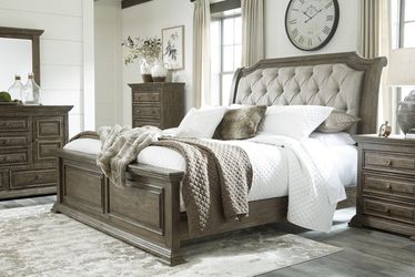 🚚SAME  DAY DELİVERY Wyndahl Rustic Brown Upholstered Panel Bedroom Set
by Ashley Furniture  Thumbnail