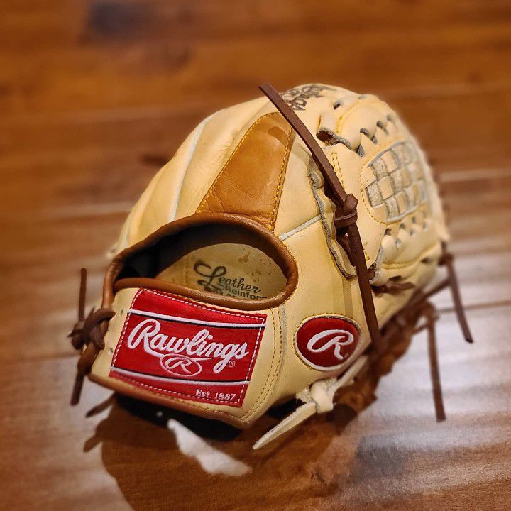 Rawlings GTS Series Baseball Glove