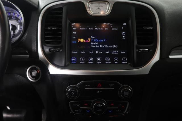 2019 Chrysler 300