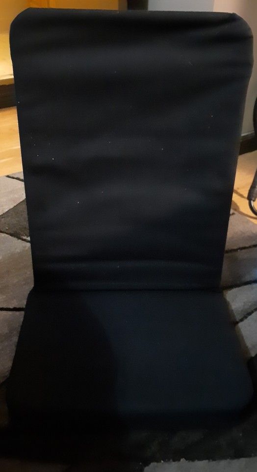 GREAT DEALS Flat Back Portable Chair's. 20$ Each
