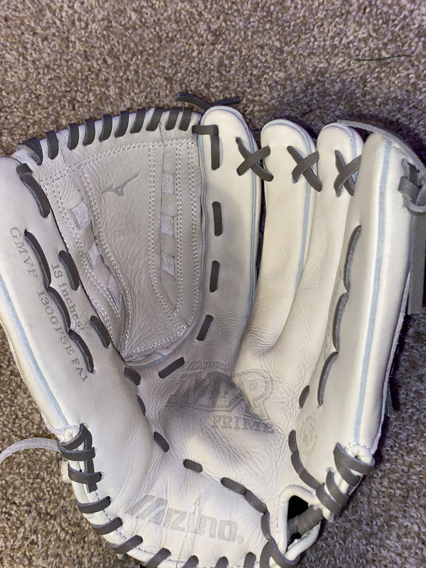 Mizuno Softball Glove