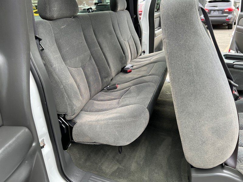 2003 Chevrolet Silverado 2500 4dr Extended Cab