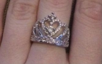 New crown cubic zirconium silver plated ring size 7