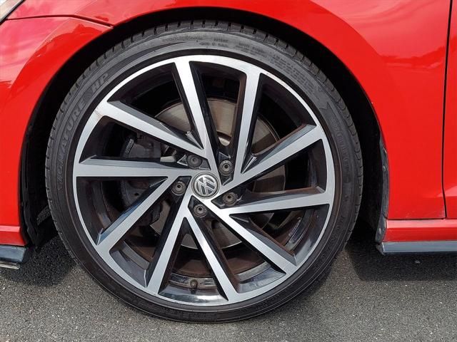 2018 Volkswagen Golf R